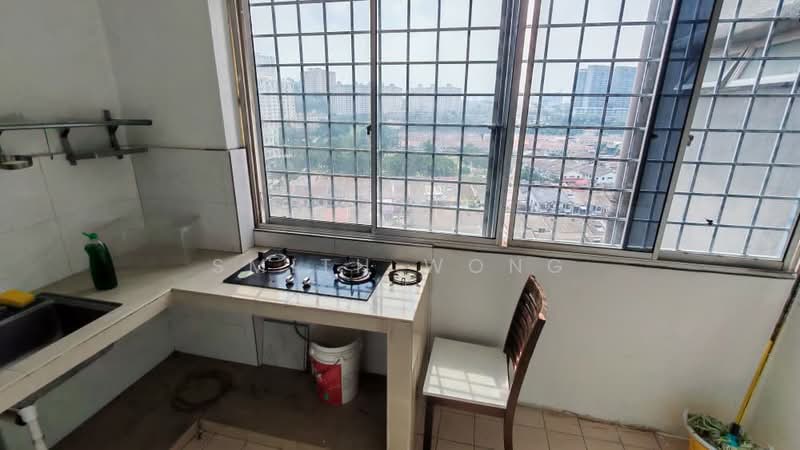 Apartment for Sale at Suria Kipark Damansara - Smith Wong - Kitchen - PropertyGuru.com.my