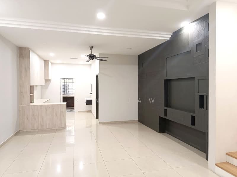 2-storey Terraced House for Sale in Taman Ehsan Jaya (Ulu Tiram) - Kino Jaw - Living Room - PropertyGuru.com.my