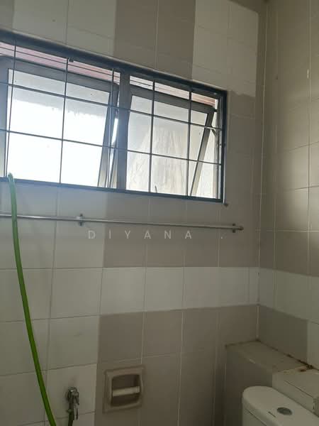 Semi-Detached House for Rent in Taman Sri Hartamas (Sri Hartamas) - Diyana . - Bathroom - PropertyGuru.com.my