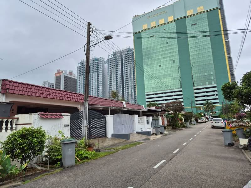 1-storey Terraced House for Sale in Taman Century (Johor Bahru) - Jessi Lim - PropertyGuru.com.my