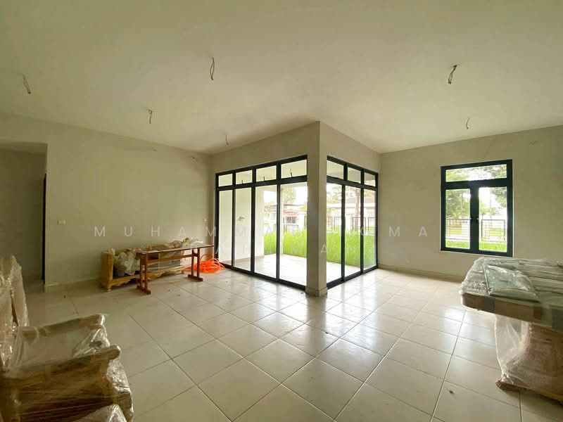3-storey Terraced House for Sale in Denai Alam (Shah Alam) - Muhammad Iqmal Rahiman - Living Room - PropertyGuru.com.my