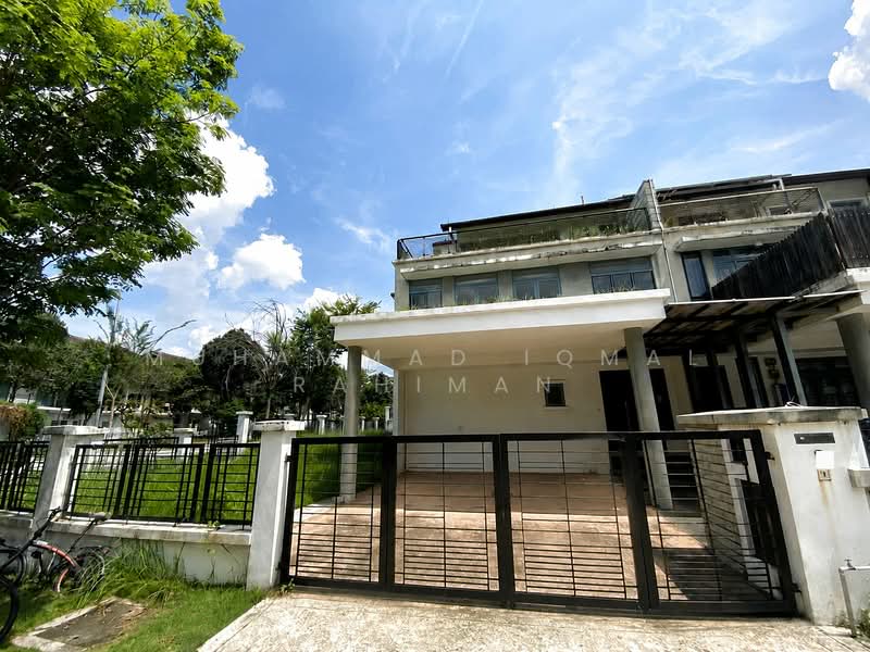 3-storey Terraced House for Sale in Denai Alam (Shah Alam) - Muhammad Iqmal Rahiman - Exterior - PropertyGuru.com.my