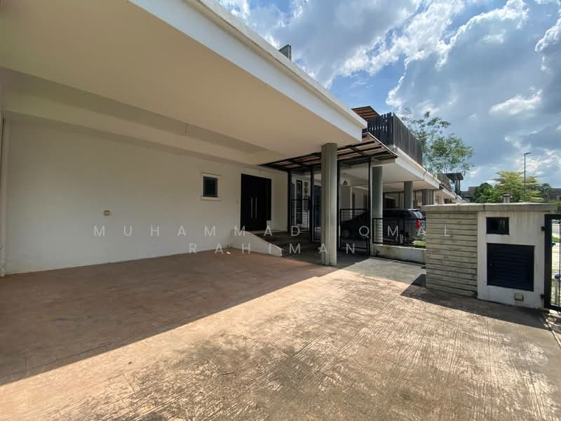 3-storey Terraced House for Sale in Denai Alam (Shah Alam) - Muhammad Iqmal Rahiman - Exterior - PropertyGuru.com.my
