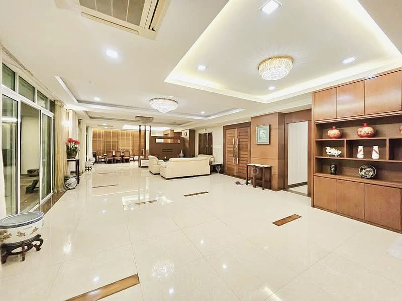Kondominium untuk Disewa di H Residence (One Ritz Residence / Kelawai View) - Allen Yeoh - Living Room - PropertyGuru.com.my