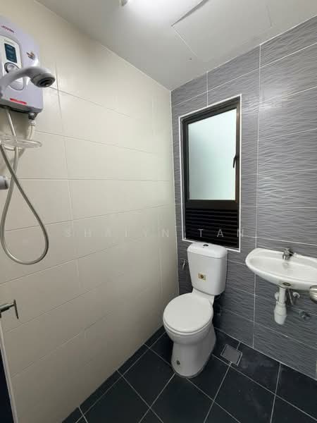 Servis Apartment untuk Disewa di The Heights Residence - Shalyn Tan - Bathroom - PropertyGuru.com.my