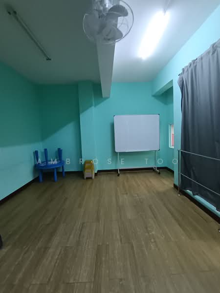 Shop / Office untuk Disewa di Serdang (Seri Kembangan) - Ambrose Too - Interior - PropertyGuru.com.my