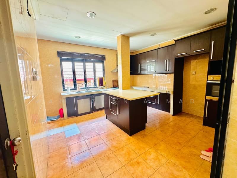 Rumah Teres 2 Tingkat untuk Dijual di Bukit Jelutong (Shah Alam) - Wan Azlan Ahmad - PropertyGuru.com.my
