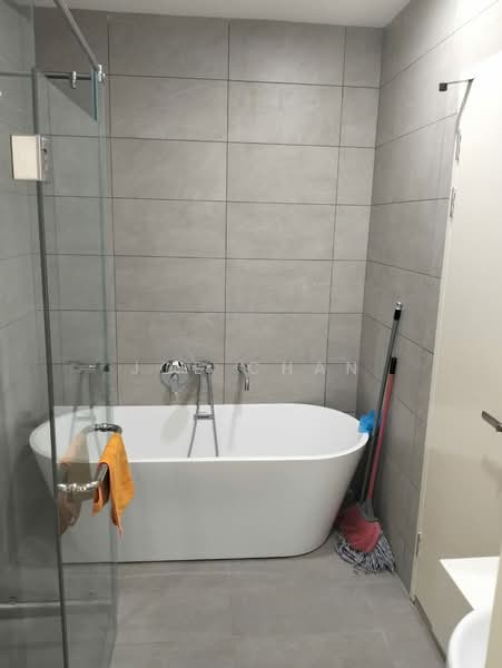 Service Residence for Rent at Dorsett Waterfront Subang - Joe Chan - Bathroom - PropertyGuru.com.my