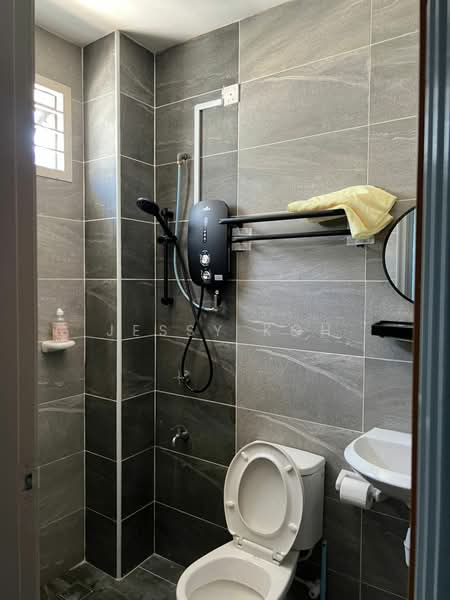 2-storey Terraced House for Rent in Taman Bestari Indah (Ulu Tiram) - Jessy Koh - Bathroom - PropertyGuru.com.my