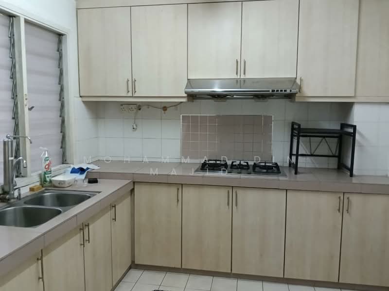 Rumah Teres 2 Tingkat untuk Dijual di Usj 22 (Subang Jaya) - Mohammad Din Majid - Kitchen - PropertyGuru.com.my