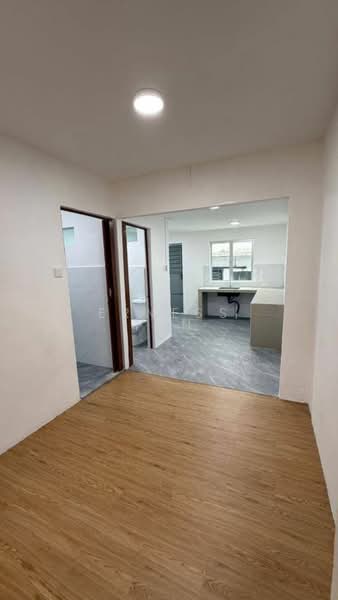 2-storey Terraced House for Sale in Taman Damai Jaya (Skudai) - Erness Tan - Kitchen - PropertyGuru.com.my