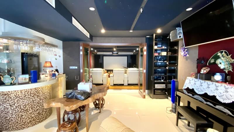 Rumah Banglo untuk Dijual di Bukit Jelutong (Shah Alam) - Adzura Zamedin - Living Room - PropertyGuru.com.my