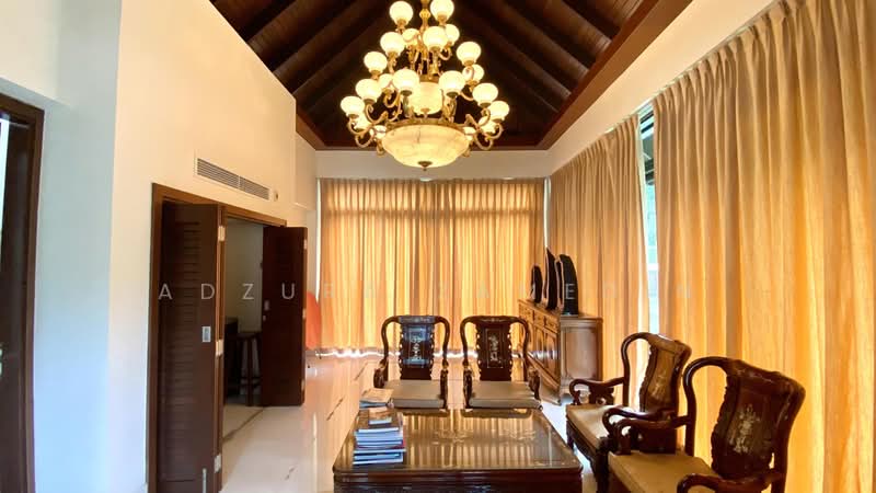 Rumah Banglo untuk Dijual di Bukit Jelutong (Shah Alam) - Adzura Zamedin - Living Room - PropertyGuru.com.my
