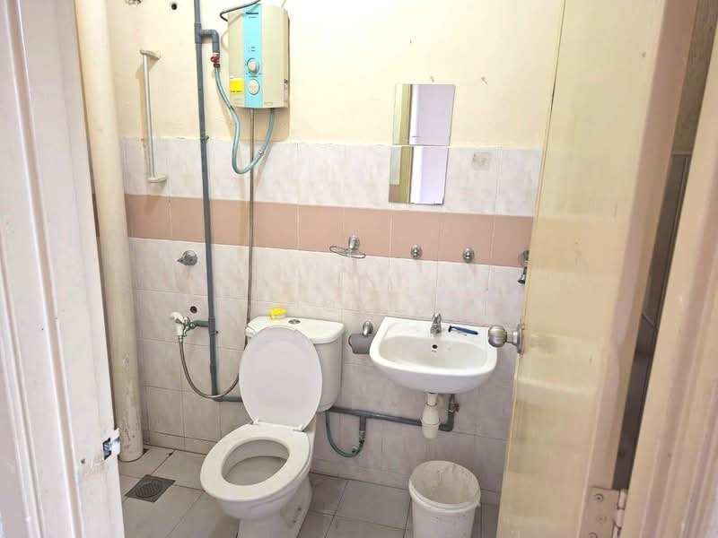 2-storey Terraced House for Sale in Bandar Seri Alam (Masai) - Kino Jaw - Bathroom - PropertyGuru.com.my