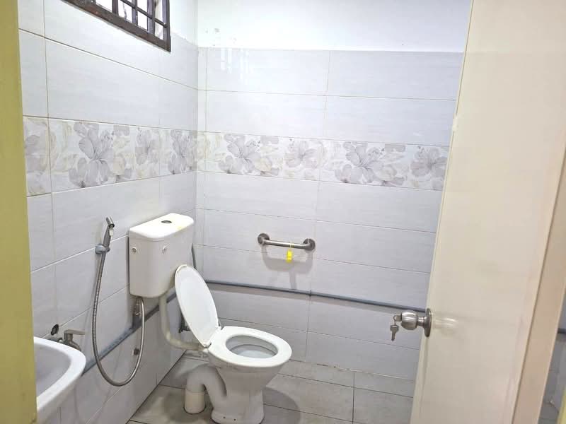 2-storey Terraced House for Sale in Bandar Seri Alam (Masai) - Kino Jaw - Bathroom - PropertyGuru.com.my