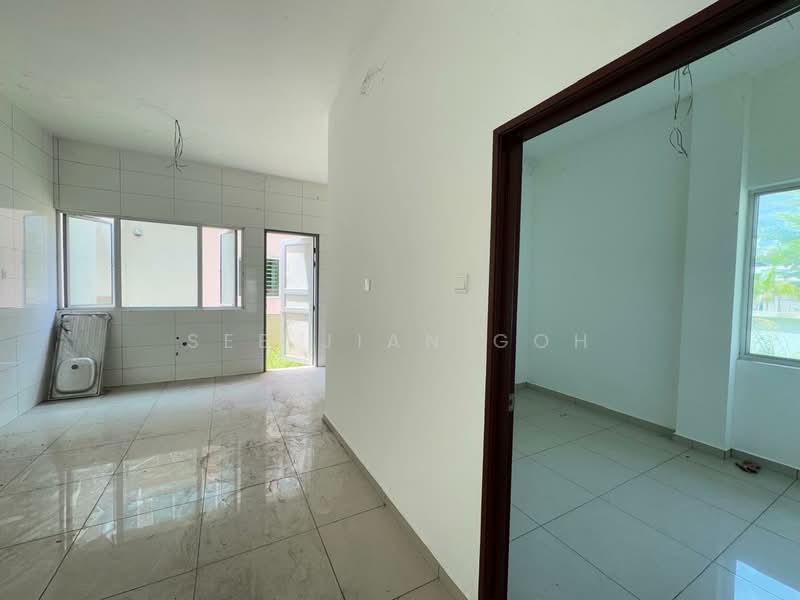 Rumah Teres 2 Tingkat untuk Dijual di Taman Naluri Indah (Seberang Jaya) - See Jian Goh - Kitchen - PropertyGuru.com.my