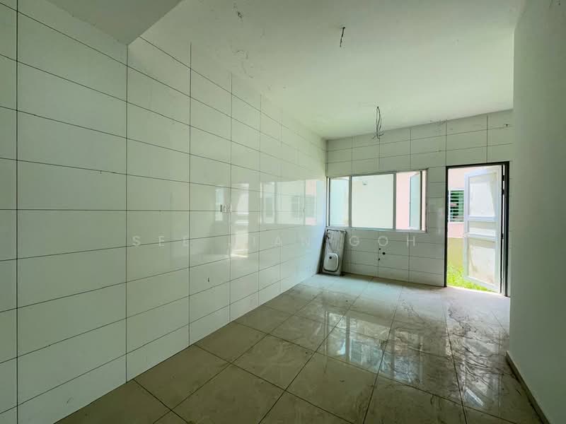 Rumah Teres 2 Tingkat untuk Dijual di Taman Naluri Indah (Seberang Jaya) - See Jian Goh - Kitchen - PropertyGuru.com.my