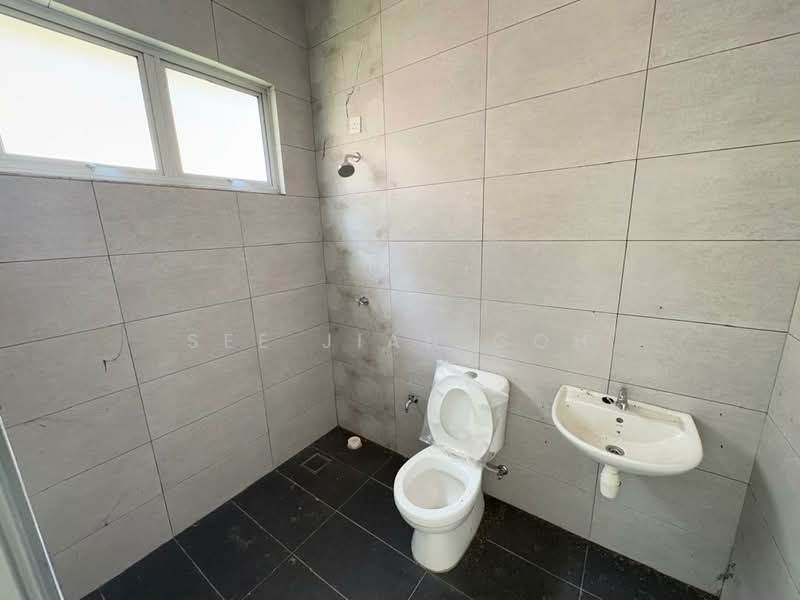 Rumah Teres 2 Tingkat untuk Dijual di Taman Naluri Indah (Seberang Jaya) - See Jian Goh - Bathroom - PropertyGuru.com.my