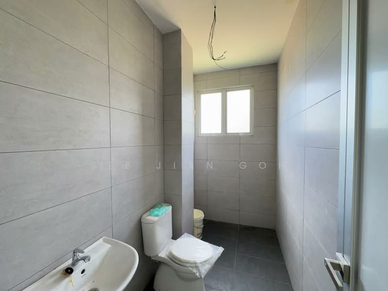 Rumah Teres 2 Tingkat untuk Dijual di Taman Naluri Indah (Seberang Jaya) - See Jian Goh - Bathroom - PropertyGuru.com.my