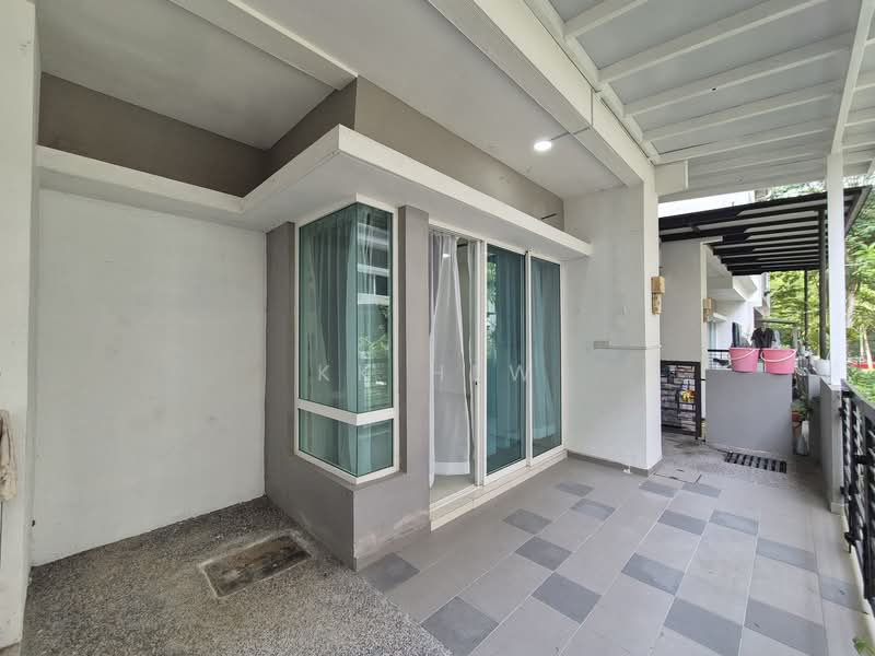 3-storey Terraced House for Rent in Tiara South (Semenyih) - KK HEW - Exterior - PropertyGuru.com.my