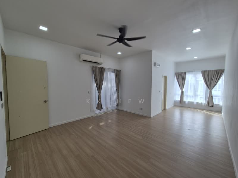 3-storey Terraced House for Rent in Tiara South (Semenyih) - KK HEW - Living Room - PropertyGuru.com.my
