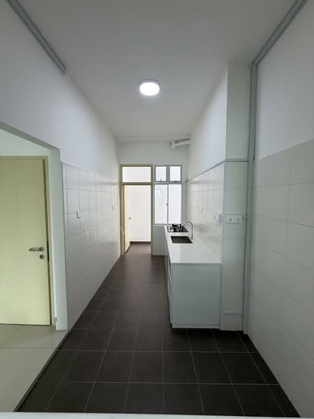 Pangsapuri untuk Disewa di Seri Molek Perdana - Vivi Ong - Kitchen - PropertyGuru.com.my