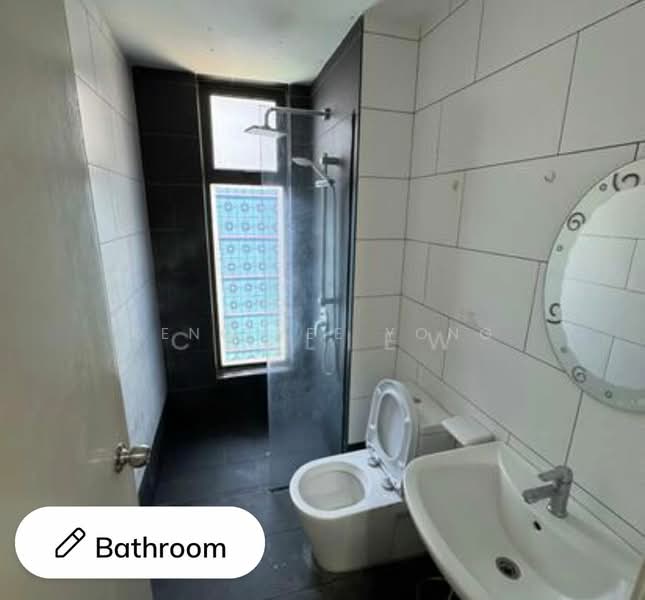 Servis Apartment untuk Disewa di Univ 360 Place - Keng Yee Yong - Bathroom - PropertyGuru.com.my
