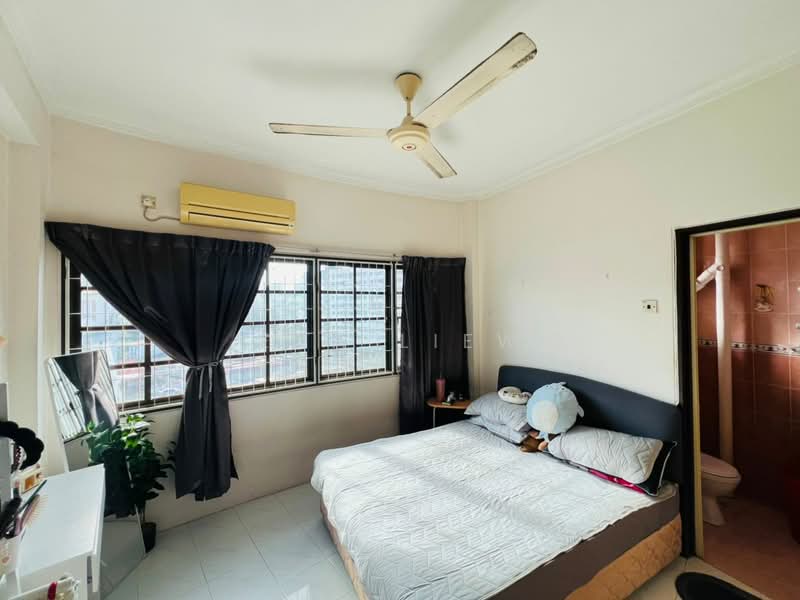 Apartment for Sale at Taman Medan Penaga - Eva Liew - Bedroom - PropertyGuru.com.my