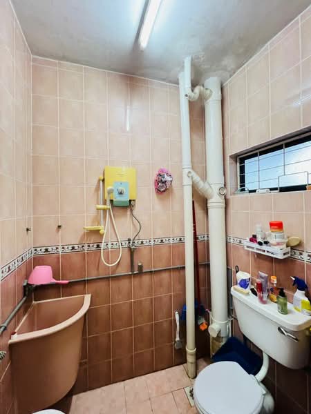 Apartment for Sale at Taman Medan Penaga - Eva Liew - Bathroom - PropertyGuru.com.my
