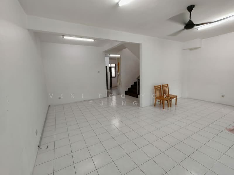 2-storey Terraced House for Rent in Setia Alam (Selangor) - Veni Foo Yoke Fuang - Living Room - PropertyGuru.com.my