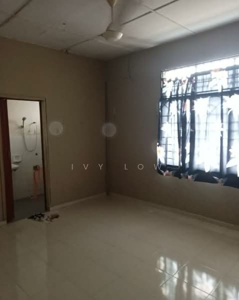 Rumah Teres 2 Tingkat untuk Dijual di Taman Bukit Kempas (Tampoi) - Ivy Low - Interior - PropertyGuru.com.my