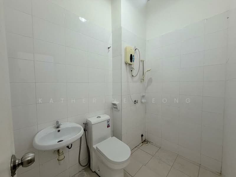 Cluster House for Rent in Rawang (Selangor) - Katherine Leong - Bathroom - PropertyGuru.com.my