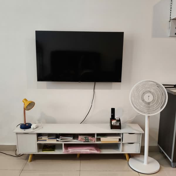 Servis Apartment untuk Disewa di Pinnacle Petaling Jaya - Keng Yee Yong - Living Room - PropertyGuru.com.my