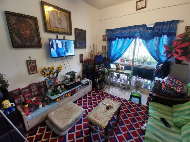 Rumah Flat untuk Dijual di Las Palmas - Kelton Foo - Living Room - PropertyGuru.com.my