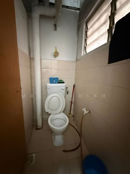 Rumah Flat untuk Dijual di Bandar Bukit Tinggi 2 - Mason Chiah - Bathroom - PropertyGuru.com.my