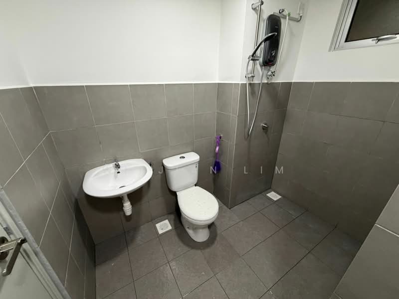Pangsapuri untuk Disewa di Tangerine Suites - Winjian Lim - Bathroom - PropertyGuru.com.my