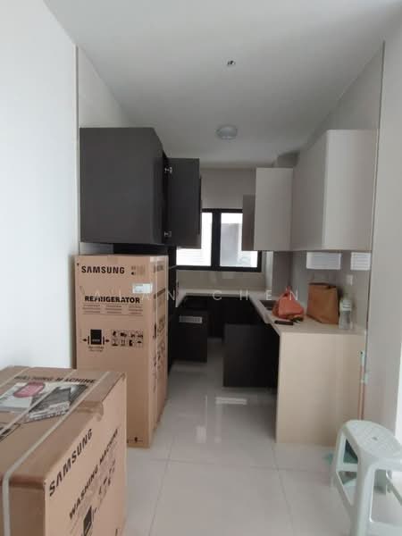 Condominium for Sale at Bay Point @ Country Garden Danga Bay - Alan Chen - Kitchen - PropertyGuru.com.my