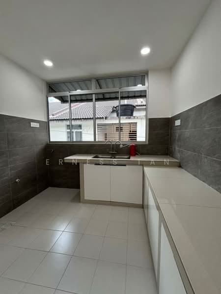 Townhouse for Sale in Taman Scientex Kulai (Sedenak) - Erness Tan - Kitchen - PropertyGuru.com.my