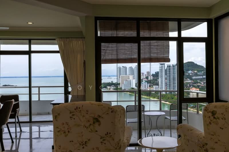 Kondominium untuk Dijual di Marina Tower (Ratu Mutiara) - Joyce Tan - Living Room - PropertyGuru.com.my