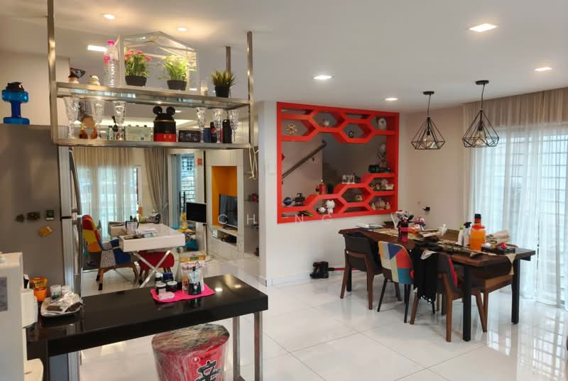 Rumah Teres 2 Tingkat untuk Dijual di Taman Bukit Idaman (Selayang) - CH Ng - Dining Room - PropertyGuru.com.my