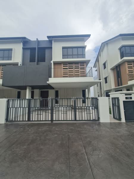 Semi-Detached House for Sale in Seri Kembangan (Selangor) - Shu Wai - Exterior - PropertyGuru.com.my