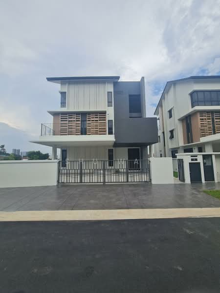Semi-Detached House for Sale in Seri Kembangan (Selangor) - Shu Wai - PropertyGuru.com.my