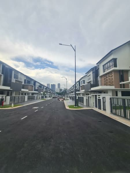 Semi-Detached House for Sale in Seri Kembangan (Selangor) - Shu Wai - PropertyGuru.com.my