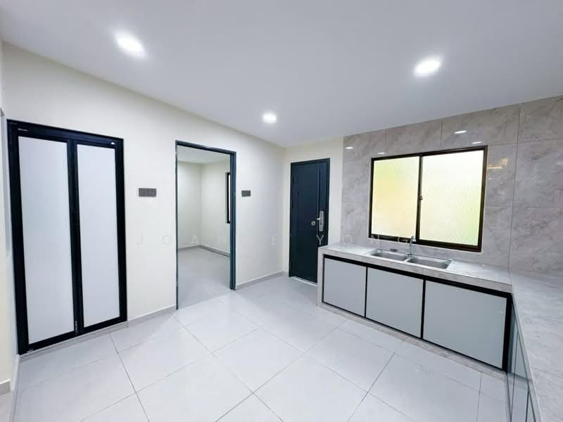 Rumah Teres 1 Tingkat untuk Dijual di Johor Bahru (Johor) - Joanne Yong - Kitchen - PropertyGuru.com.my