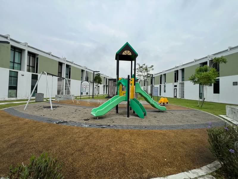 2-storey Terraced House for Sale in Bandar Indahpura (Kulai) - Kent Tan - Exterior - PropertyGuru.com.my