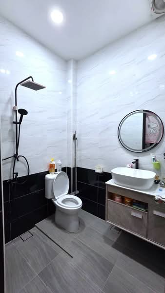 Rumah Teres 1 Tingkat untuk Dijual di Taman Rinting (Masai) - Karl Lim - Bathroom - PropertyGuru.com.my