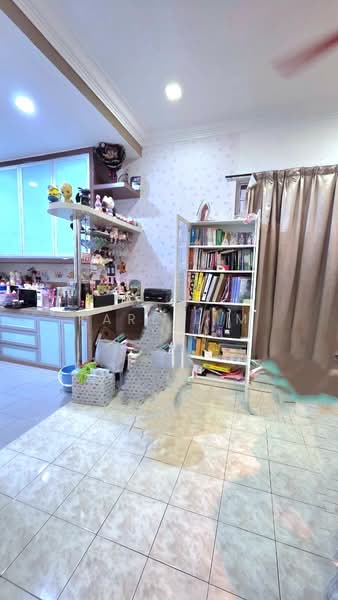 Rumah Teres 1 Tingkat untuk Dijual di Taman Rinting (Masai) - Karl Lim - Living Room - PropertyGuru.com.my