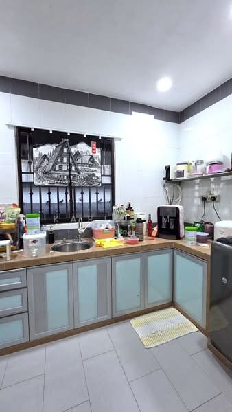 Rumah Teres 1 Tingkat untuk Dijual di Taman Rinting (Masai) - Karl Lim - Kitchen - PropertyGuru.com.my