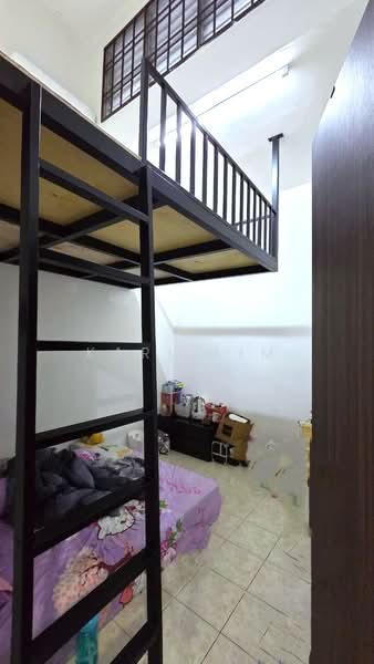 Rumah Teres 1 Tingkat untuk Dijual di Taman Rinting (Masai) - Karl Lim - Bedroom - PropertyGuru.com.my