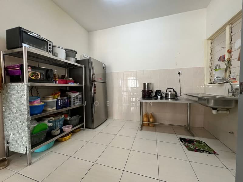 Condominium for Sale at Platinum Lake PV 10 - Joe Tan - Kitchen - PropertyGuru.com.my